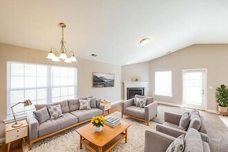 254 Ivy Hills Cir in Calera, AL - Building Photo - Building Photo