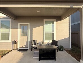 26032 Hampshire Dr in Magnolia, TX - Building Photo - Building Photo