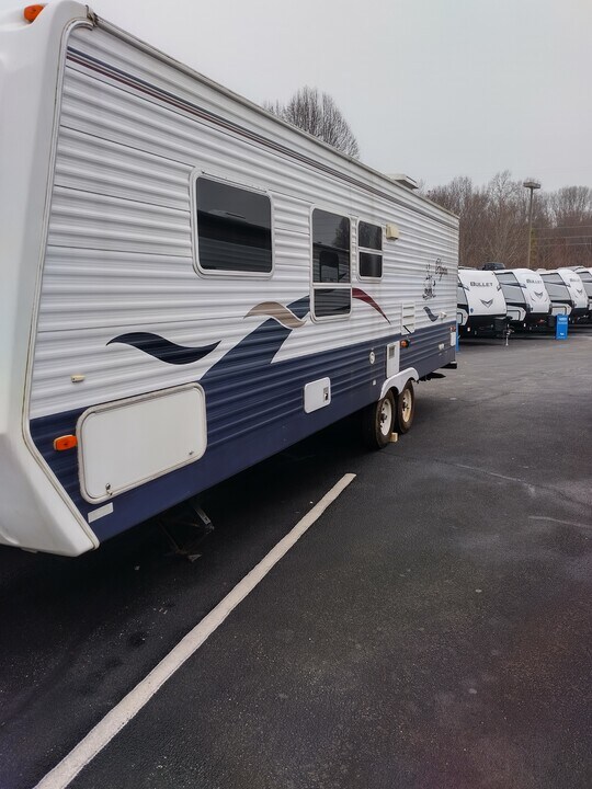 403 Cook Rd in Ronda, NC - Building Photo