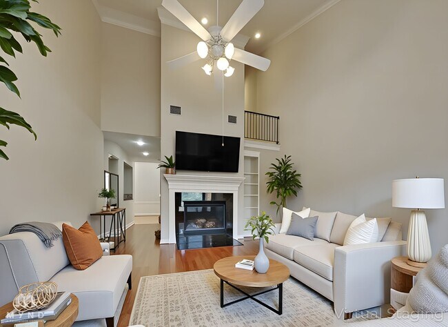 1127 Enclave Sq E in Houston, TX - Foto de edificio - Building Photo