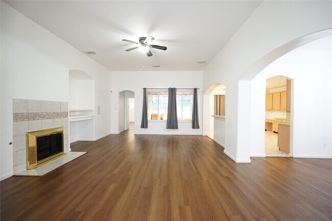 8506 Willancy Ln in Houston, TX - Building Photo - Building Photo