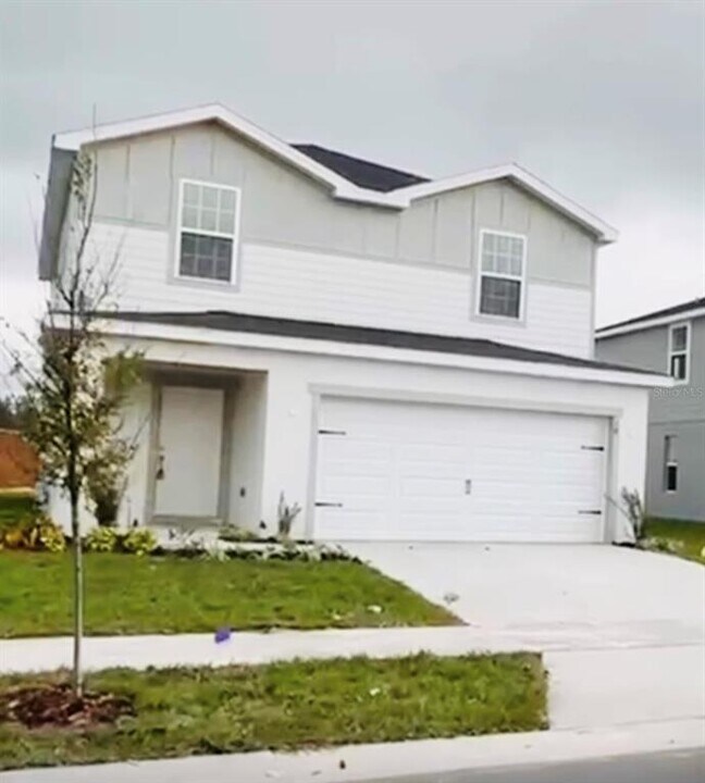 18 Polermo Ave in St. Cloud, FL - Building Photo