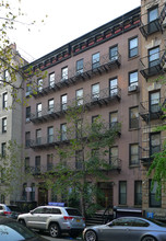 220 E 82nd St in New York, NY - Building Photo - Building Photo