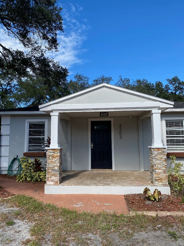 3202 W Hartnett Ave in Tampa, FL - Foto de edificio - Building Photo