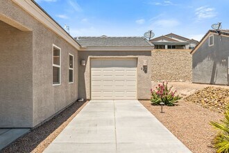 2631 Bear Mountain Lp in Bullhead City, AZ - Building Photo - Building Photo