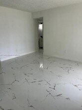 11224 SW 47th Terrace in Miami, FL - Building Photo - Building Photo