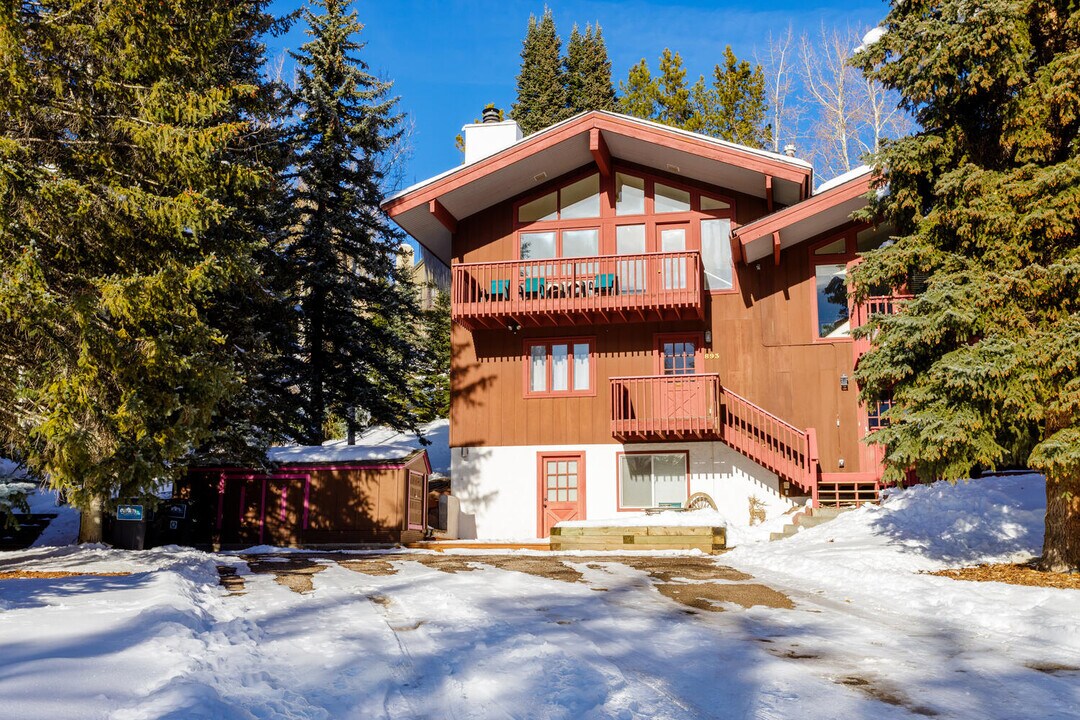 893 Red Sandstone Cir in Vail, CO - Building Photo