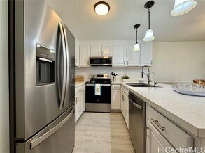 94-1010-1010 Anania Cir in Mililani, HI - Building Photo - Building Photo