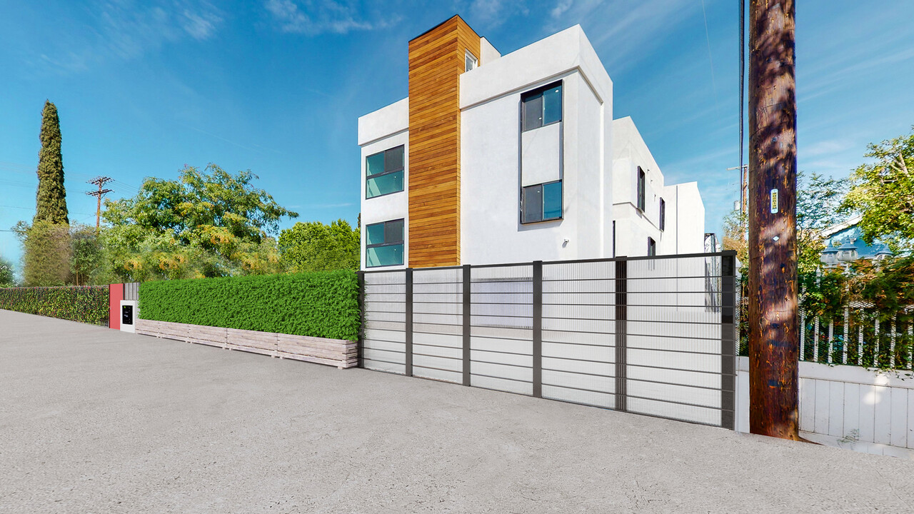 6344 Camellia Ave in North Hollywood, CA - Building Photo