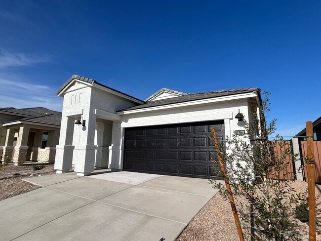 17728 W Vogel Ave in Glendale, AZ - Building Photo - Building Photo