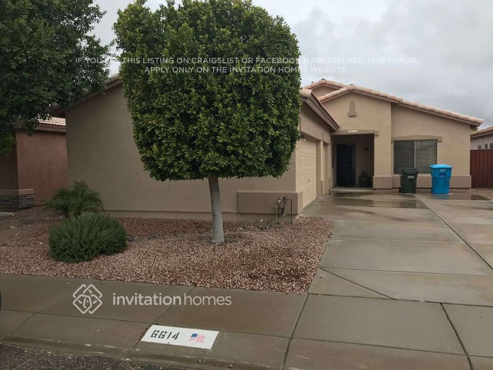 6614 W Honeysuckle Dr in Phoenix, AZ - Foto de edificio