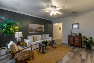 Summer Place Apartments in Lubbock, TX - Building Photo