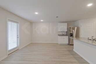 102 Metalmark Dr in Pensacola, FL - Building Photo - Building Photo