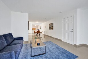 905 N Federal Hwy, Unit SI ID1504069P in Lake Worth Beach, FL - Building Photo