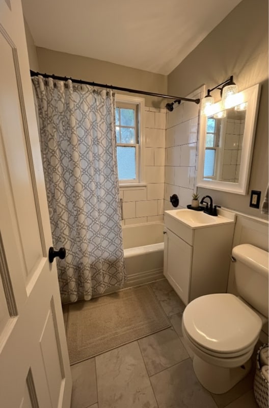 1002 17th St in Rockford, IL - Foto de edificio - Building Photo