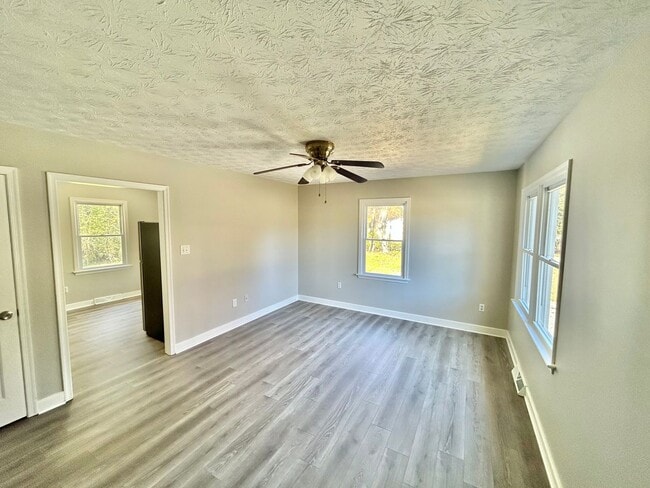 9089 Pine Hill Rd in Mechanicsville, VA - Building Photo - Building Photo