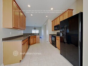 1630 Emerald Hill Way in Valrico, FL - Building Photo - Building Photo