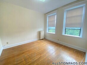 1160 Commonwealth Ave in Boston, MA - Building Photo - Building Photo