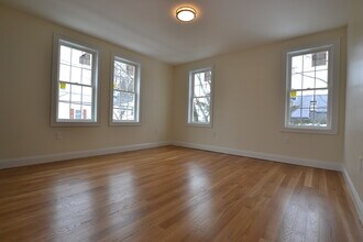 37 1st St, Unit 1 in Medford, MA - Building Photo - Building Photo