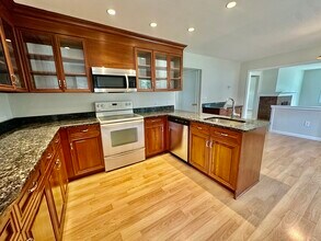 2 Ball Ave in New Fairfield, CT - Building Photo - Building Photo