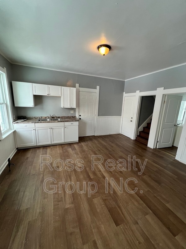 property at 3156 Elm St