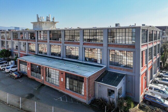 Besler Building in Emeryville, CA - Foto de edificio - Building Photo