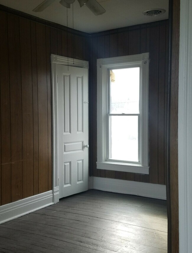 878 Prospect Ave Apartments and Nearby Buffalo Apartments For Rent Buffalo, NY