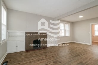 1089 Pennsylvania Ave in University City, MO - Foto de edificio - Building Photo