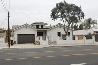 Burbank Compound in Woodland Hills, CA - Building Photo - Building Photo