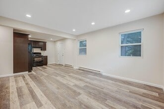 79 15th St in Wading River, NY - Building Photo - Building Photo