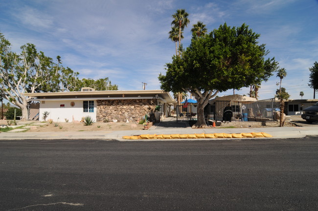 37250 Bankside Dr in Cathedral City, CA - Building Photo - Building Photo