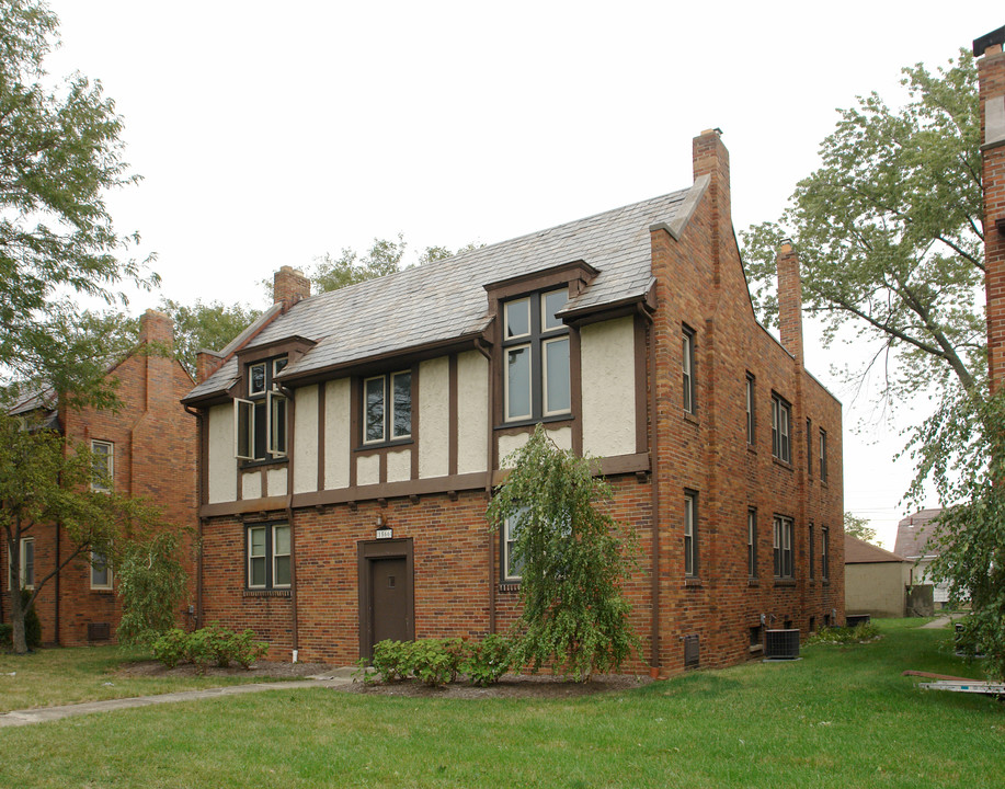 Grandview Area in Columbus, OH - Building Photo