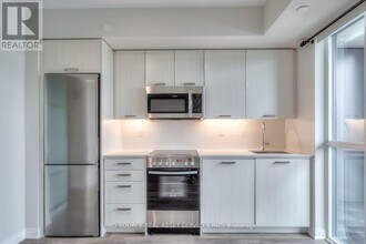 2301 Danforth Ave in Toronto, ON - Building Photo - Building Photo