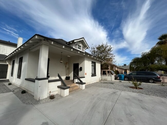 1222 E Roosevelt St in Phoenix, AZ - Foto de edificio - Building Photo