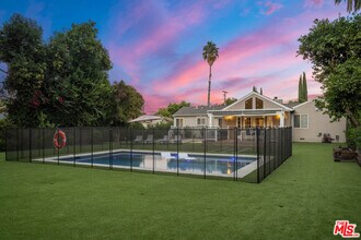 5659 Corbin Ave in Los Angeles, CA - Building Photo - Building Photo