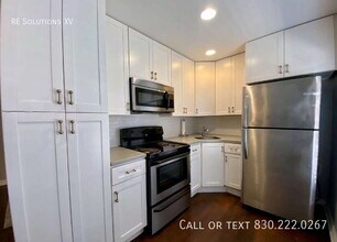 311 Karen Ln in San Antonio, TX - Building Photo - Building Photo
