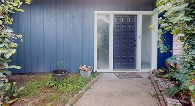 811 Devonport Ln in Seabrook, TX - Building Photo - Building Photo