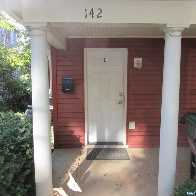 142 Carlton Rd in Charlottesville, VA - Building Photo - Building Photo