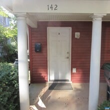 142 Carlton Rd in Charlottesville, VA - Building Photo - Building Photo