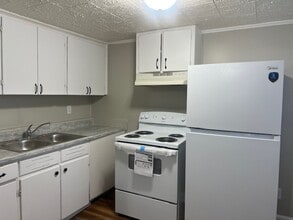 209 Johnson St in Fayetteville, NC - Building Photo - Building Photo