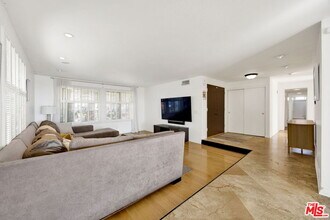 906 Whitehaven Terrace in Glendale, CA - Building Photo - Building Photo