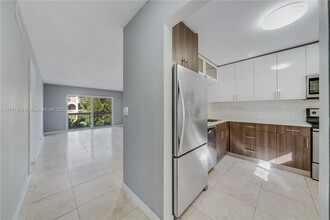 7910 Camino Real in Miami, FL - Building Photo - Building Photo