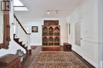 48 Cumberland Dr in Mississauga, ON - Building Photo - Building Photo