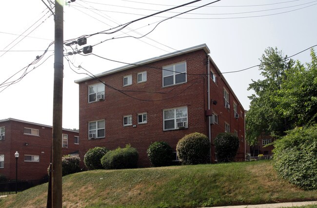 105 Varnum St NE in Washington, DC - Building Photo - Building Photo