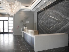 657 Walnut St in San Carlos, CA - Building Photo - Building Photo