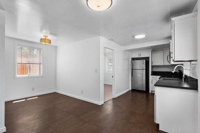 501 S Lorena St in Los Angeles, CA - Building Photo - Building Photo