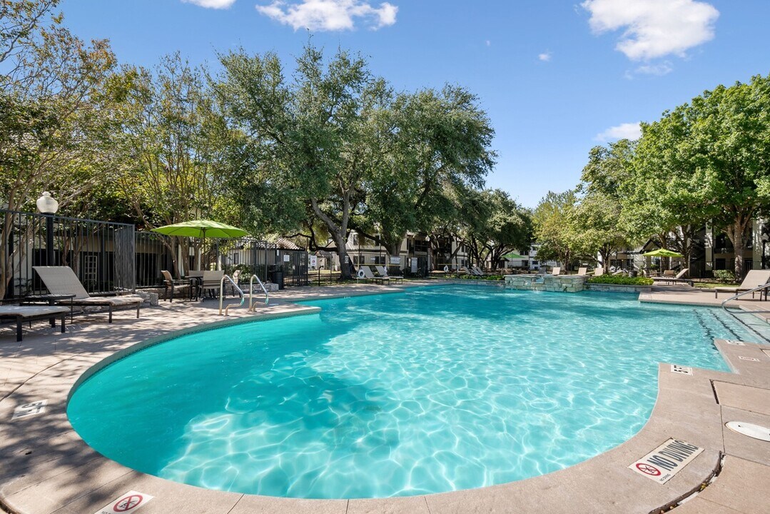 Sedona Springs in Austin, TX - Foto de edificio