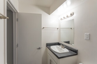 Gibson Creek Apartments in Madison, TN - Building Photo - Interior Photo