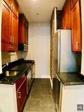 East 32nd Street, Unit 3D in New York, NY - Building Photo - Building Photo