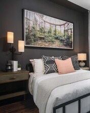 145 E Lake St in Chicago, IL - Foto de edificio - Building Photo